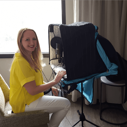 VOMO-hotel-room-voice-over-1